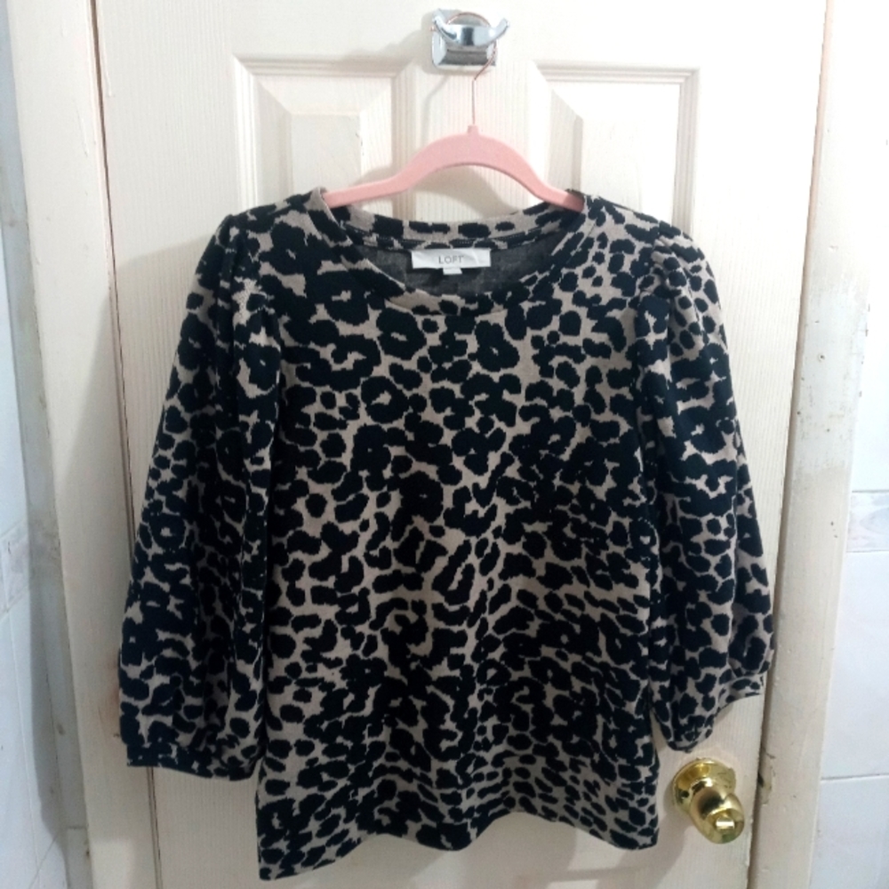Anna Taylor Balloon Sleeve Animal Print Peasant Top